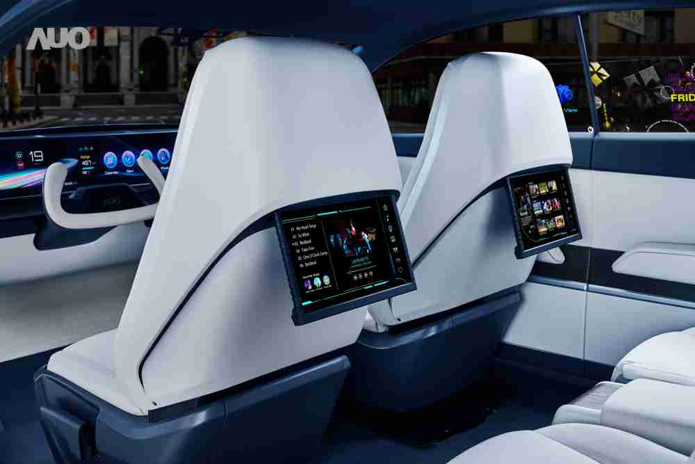 尊龙集团将于CES 展示全新Smart Cockpit 2024，，可紧密串连使用者多元需求，，，，并革新座舱内部的应用和设计，，，，带来身历其境且引人入胜的视觉飨宴，，，，满足驾乘人员的全方位体验